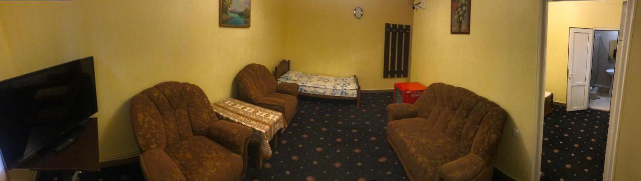 Best Hostel Republic Square Yerevan Exterior foto